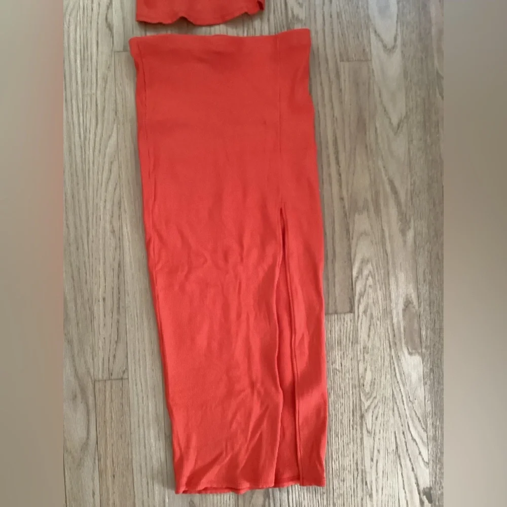 Lulu's Vibrant Orange Ribbed Set Size M - Picture 3 of 9
